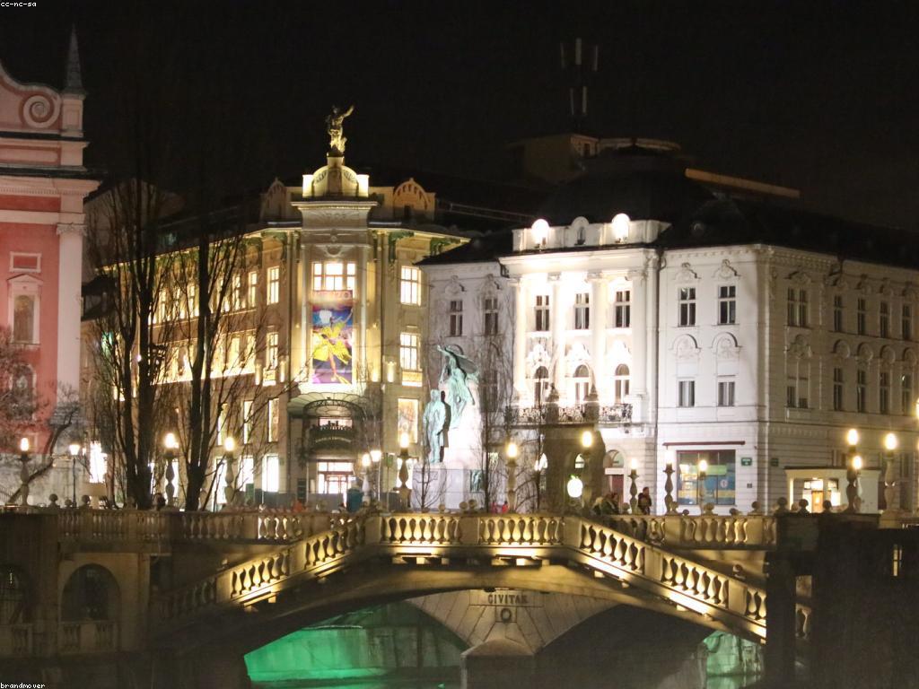 អត្ថប្រយោជន៍ប្រវត្តិរបស់ការអប់រំ