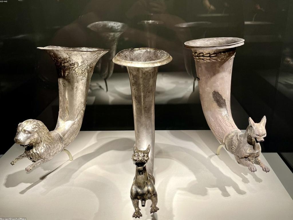 អត្ថប្រយោជន៍ប្រវត្តិពីវប្បធម៌