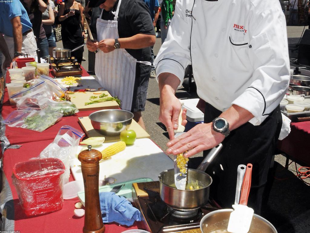 យុទ្ធសាស្ត្រនិងគំរូ: របៀបបង្កើនប្រសិទ្ធភាពក្នុងការប្រកួតប្រជែង